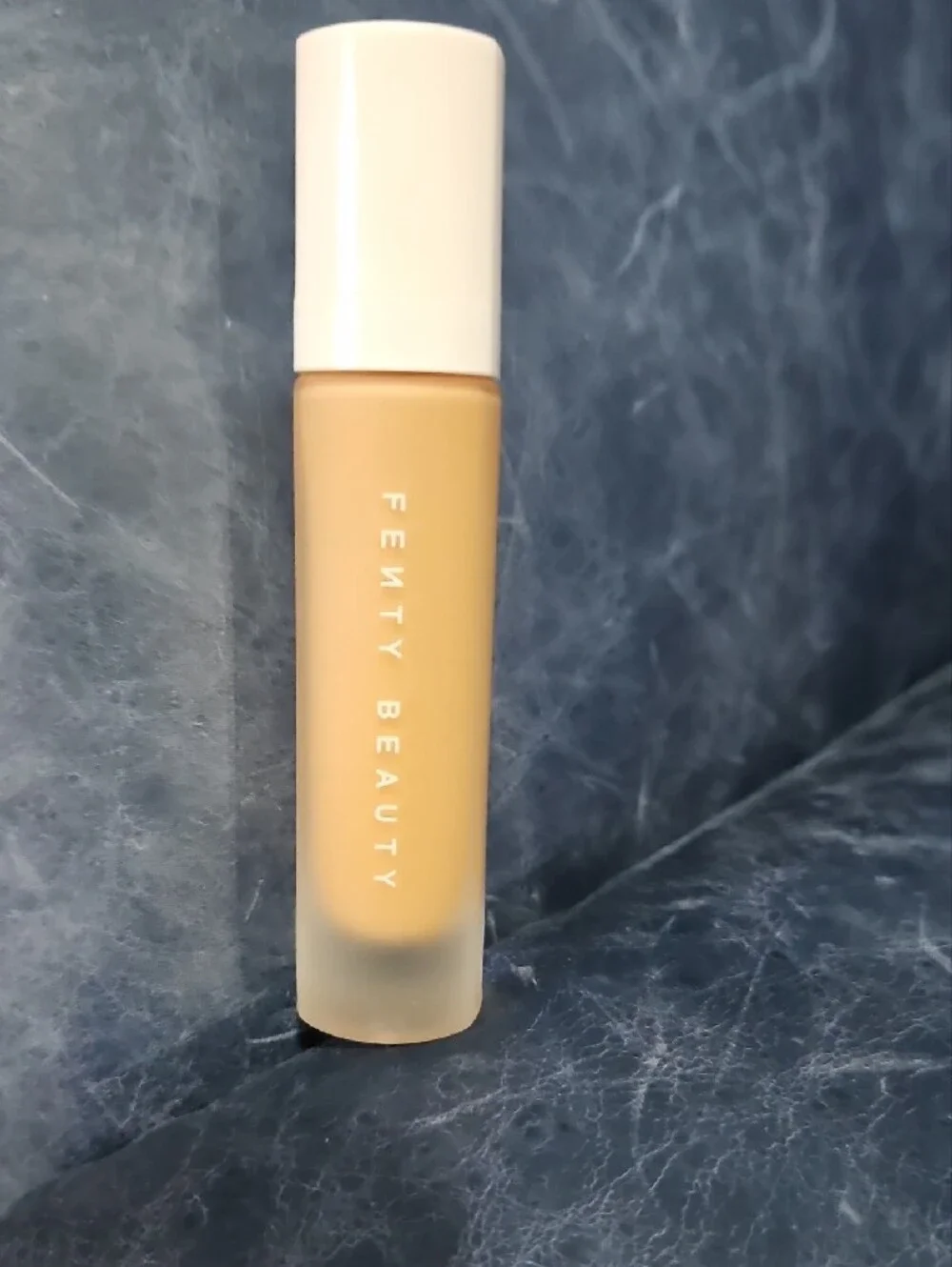 Fenty Beauty by Rihanna Pro Filt’r Soft Matte Longwear Liquid Foundation